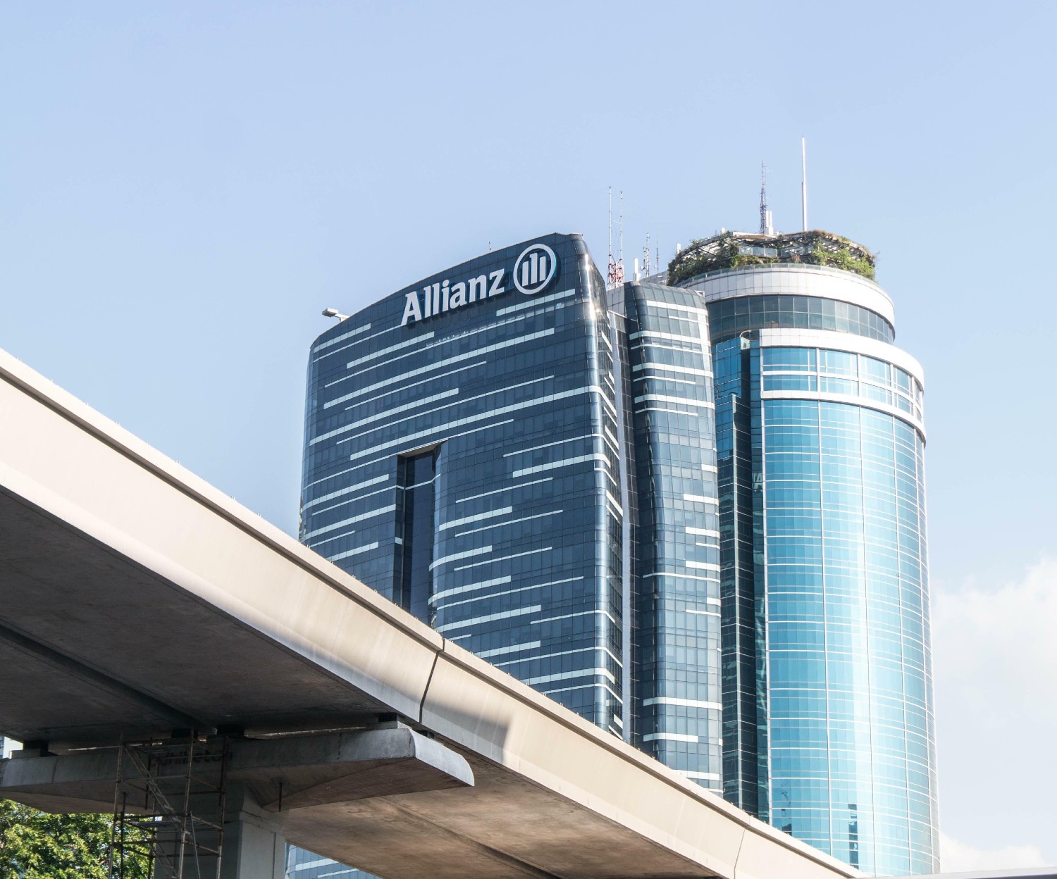 Neue Arbeitswelt: Allianz macht Homeoffice zur Dauerlösung – mit weitreichenden Folgen – Karriere.de